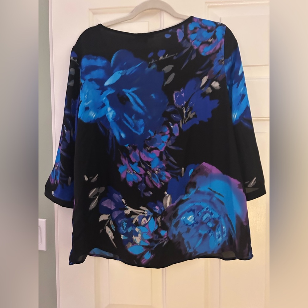 Adrianna Papell Black and Blue Floral Blouse Sz XL - Picture 2 of 7